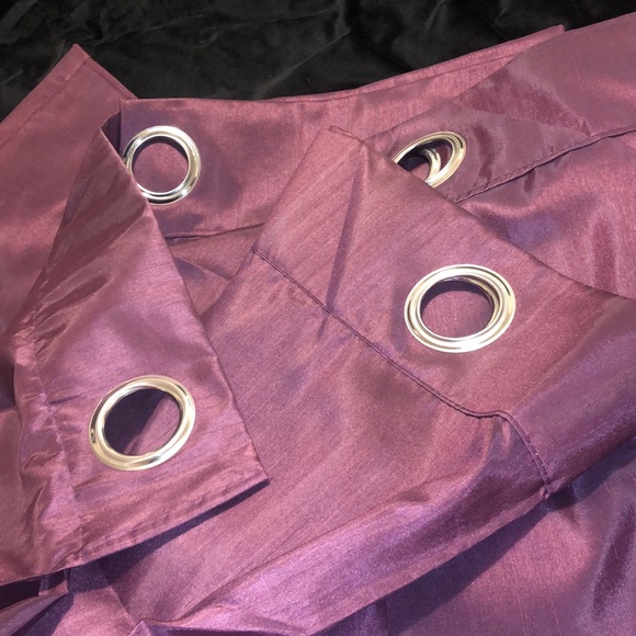 Curtain panels - Picture 1 of 3